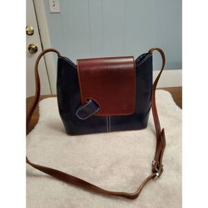 L'Artigiano Italian Leather Crossbody